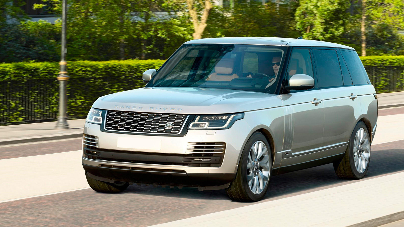 Range rover 4 рестайлинг отличия