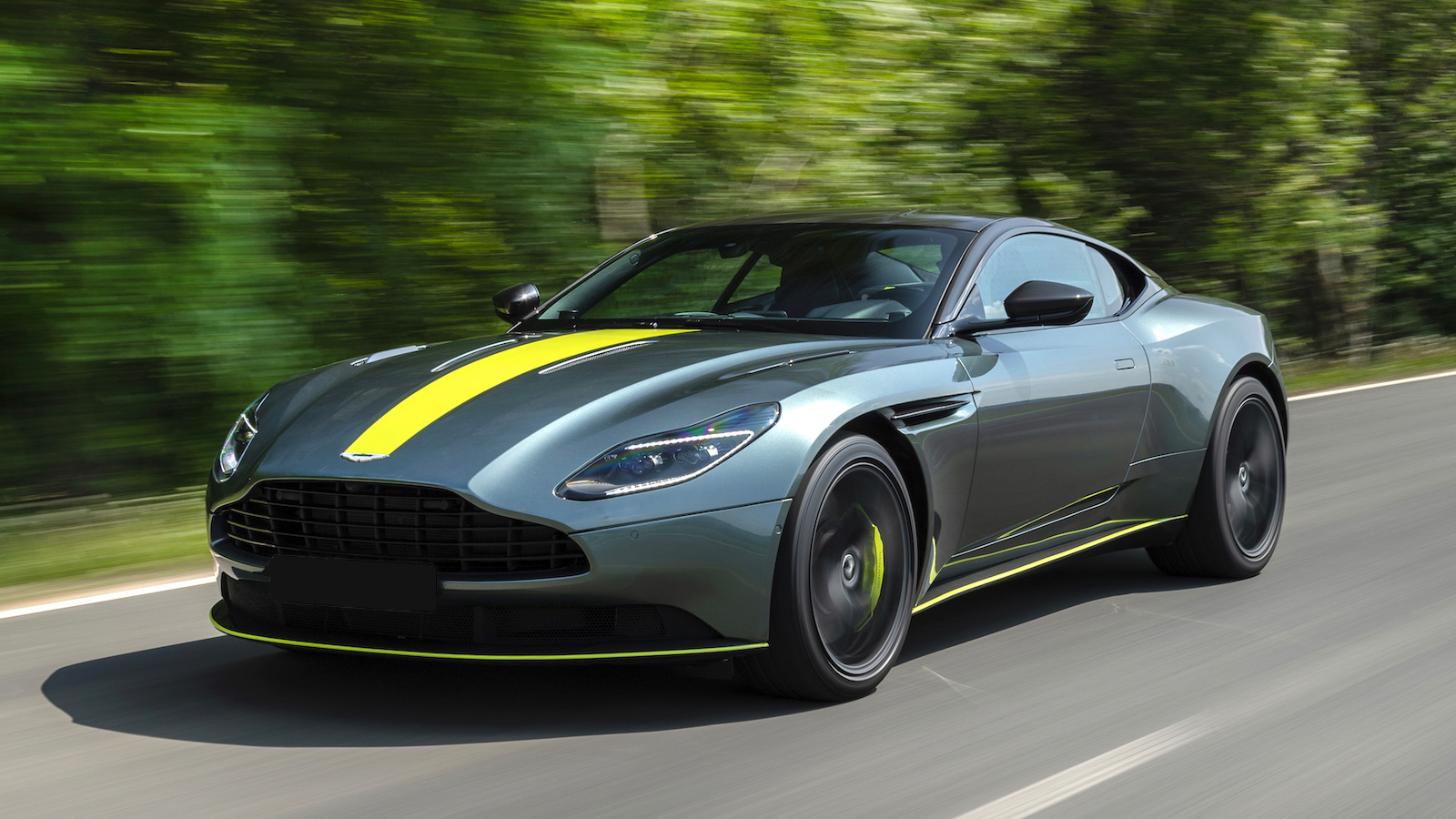 Aston martin db11 amr